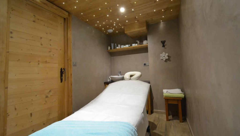 Massage room of the hotel La Clef des Champs Massage room of the hotel La Clef des Champs